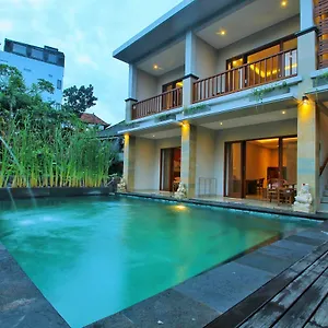 Gasthuis Dewi Putri House Ubud