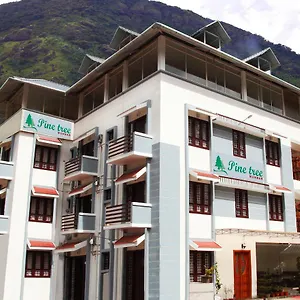 Pine Tree Hotel Munnar